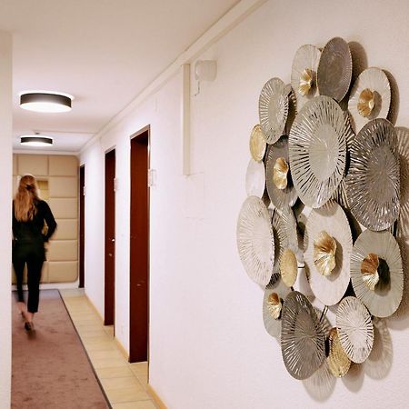 Hotel Elite à Viège Extérieur photo