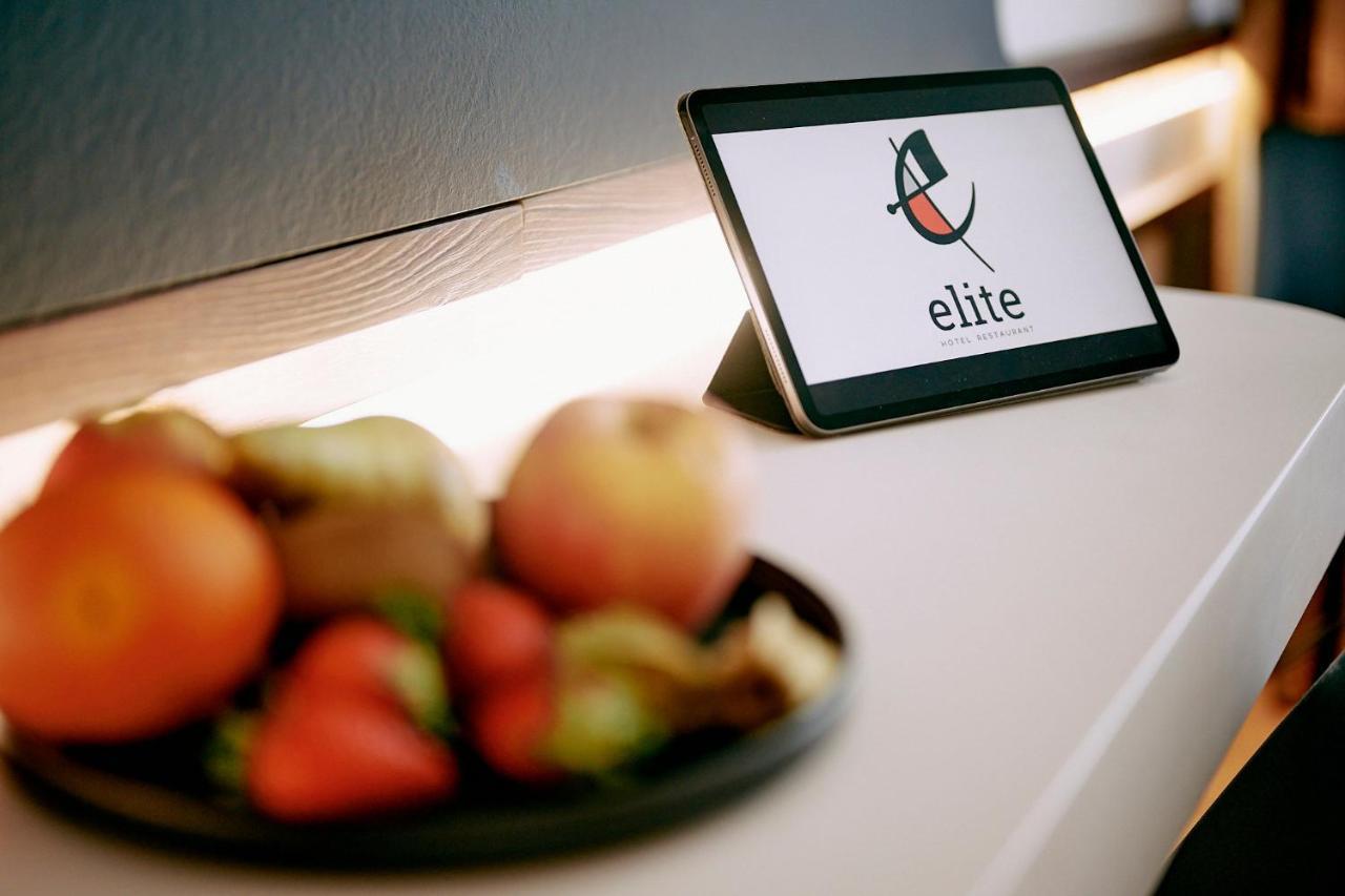 Hotel Elite à Viège Extérieur photo