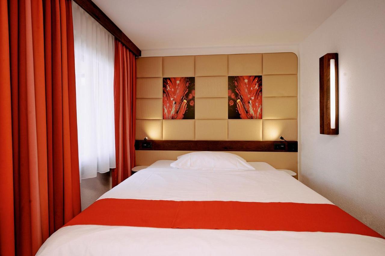 Hotel Elite à Viège Extérieur photo